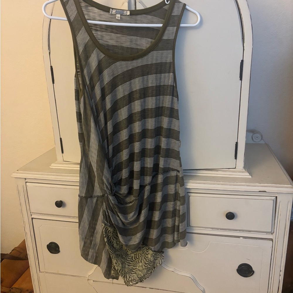 NWT Gimmicks by BKE Olive and Gray Striped Top with Lace Detail